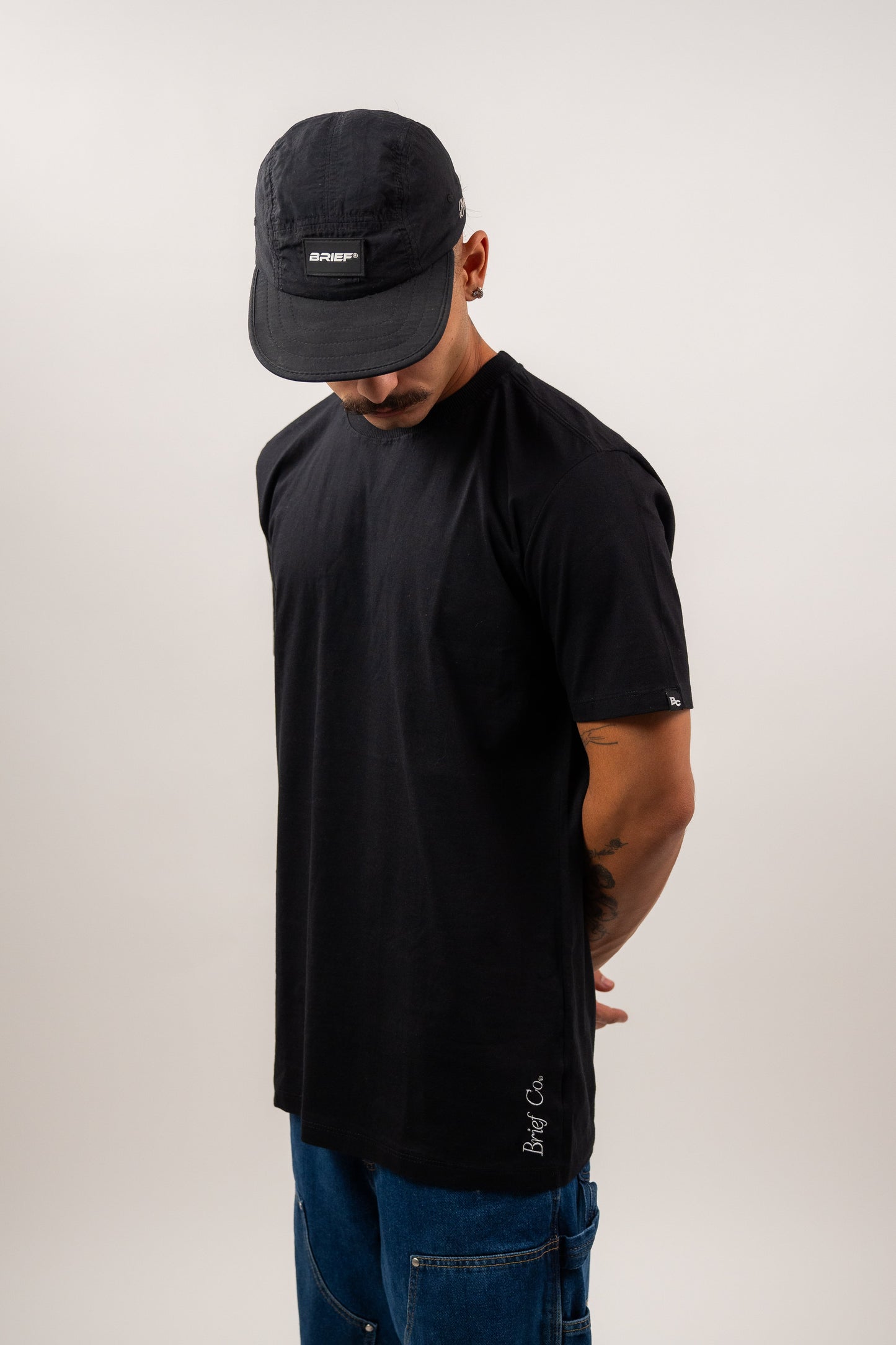 CAMISETA BASIC PRETA