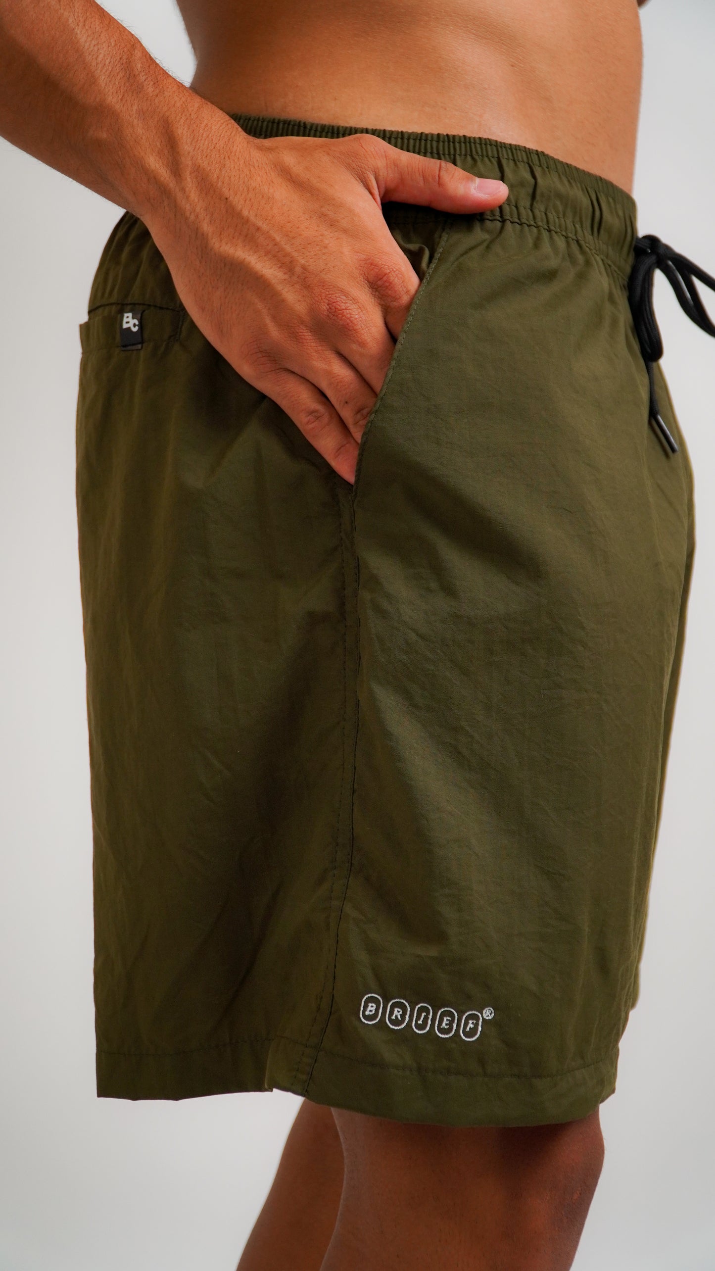 SHORTS CARGO "VERDE"