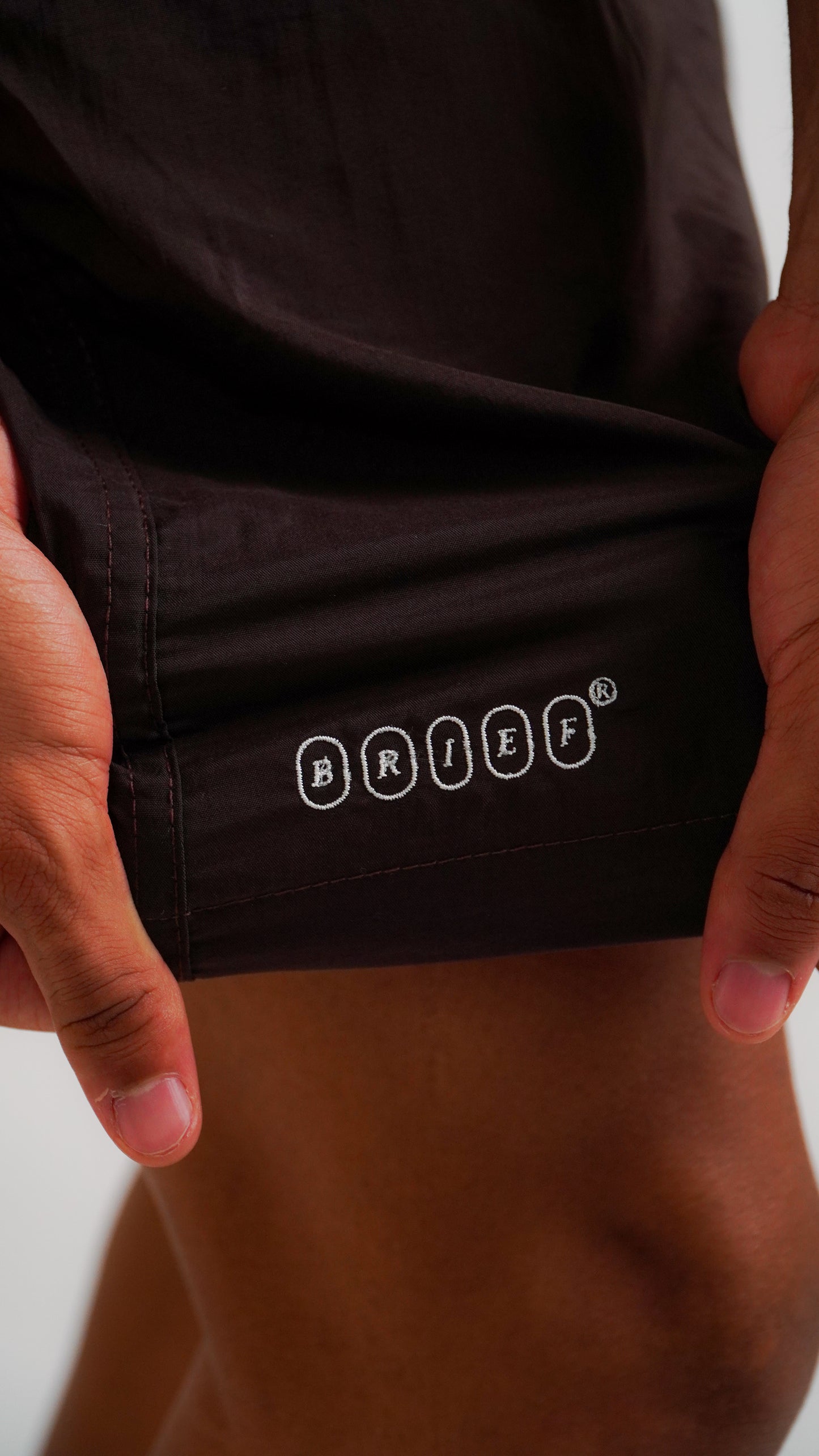 SHORTS CARGO "MARROM"