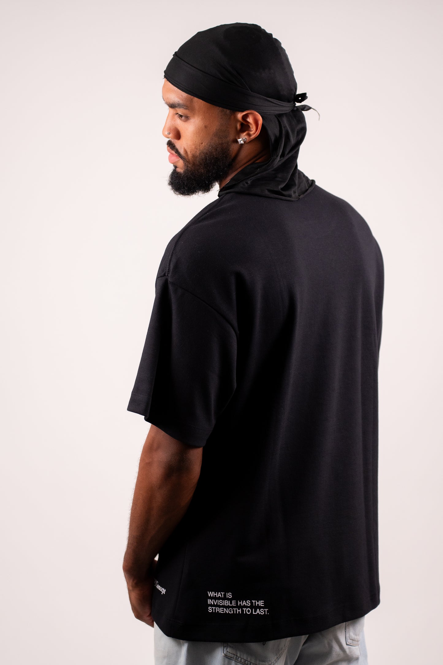 CAMISETA OVERSIZED ESSENTIAL BLACK