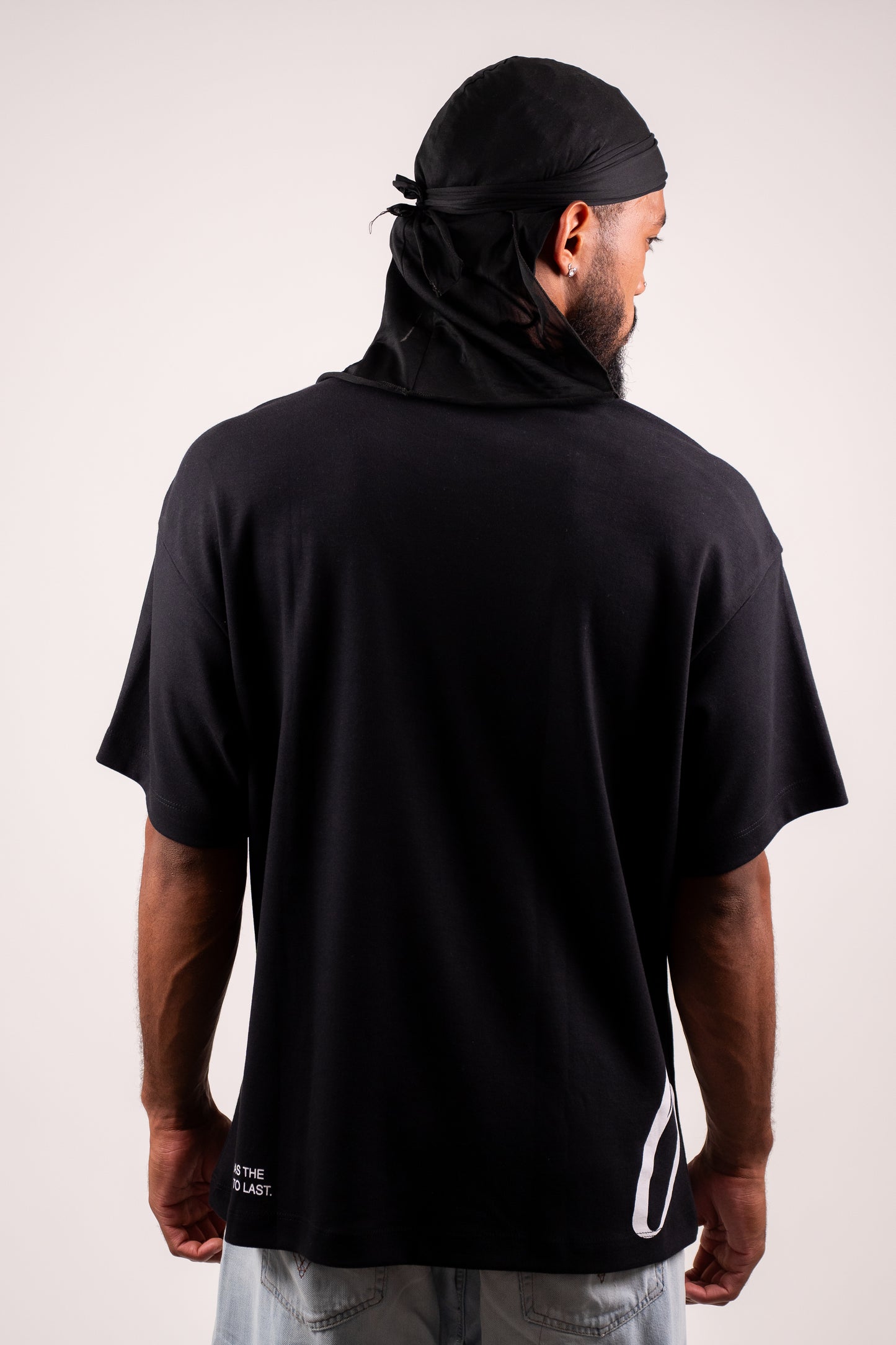 CAMISETA OVERSIZED ESSENTIAL BLACK